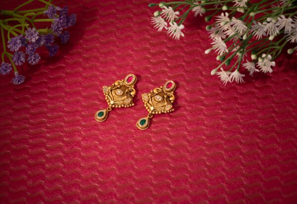 earrings gold