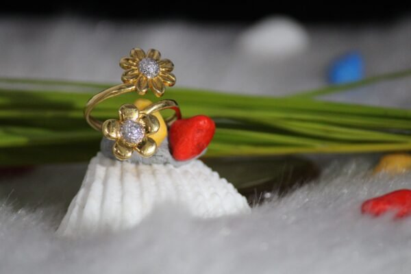 flower design gold ring