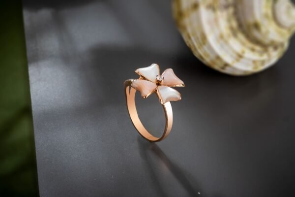 flower design rose gold ring