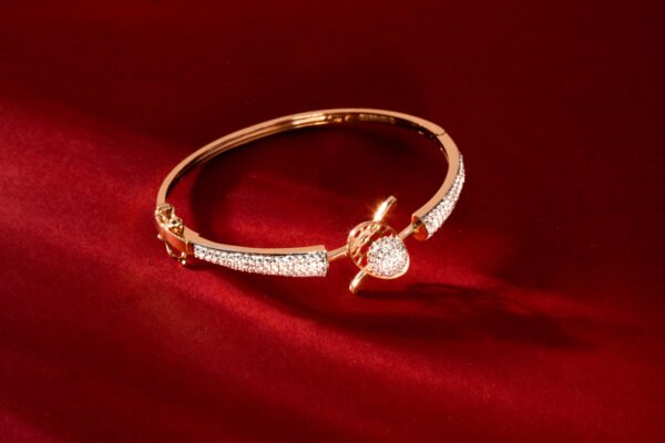 gold bracelet with diamonds