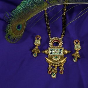 gold chain with mangalsutra pendant