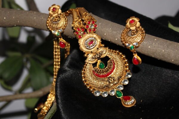 gold necklace set with earing set