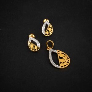 gold pendent set for the female