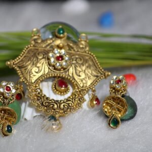 rajwadi style pendent set for women