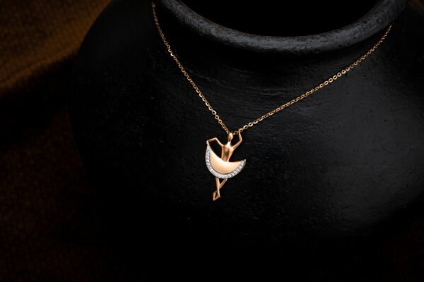 rose gold necklace unique style