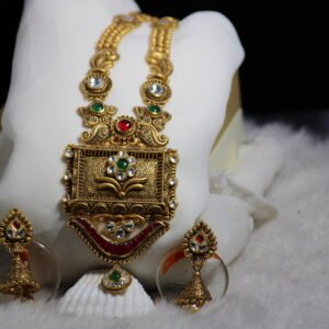 traditional gold necklace