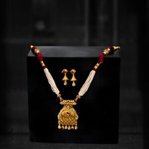 unique gold pendant necklace